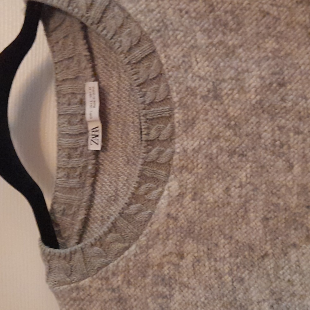 Zara Sweater - Picture 3 of 7
